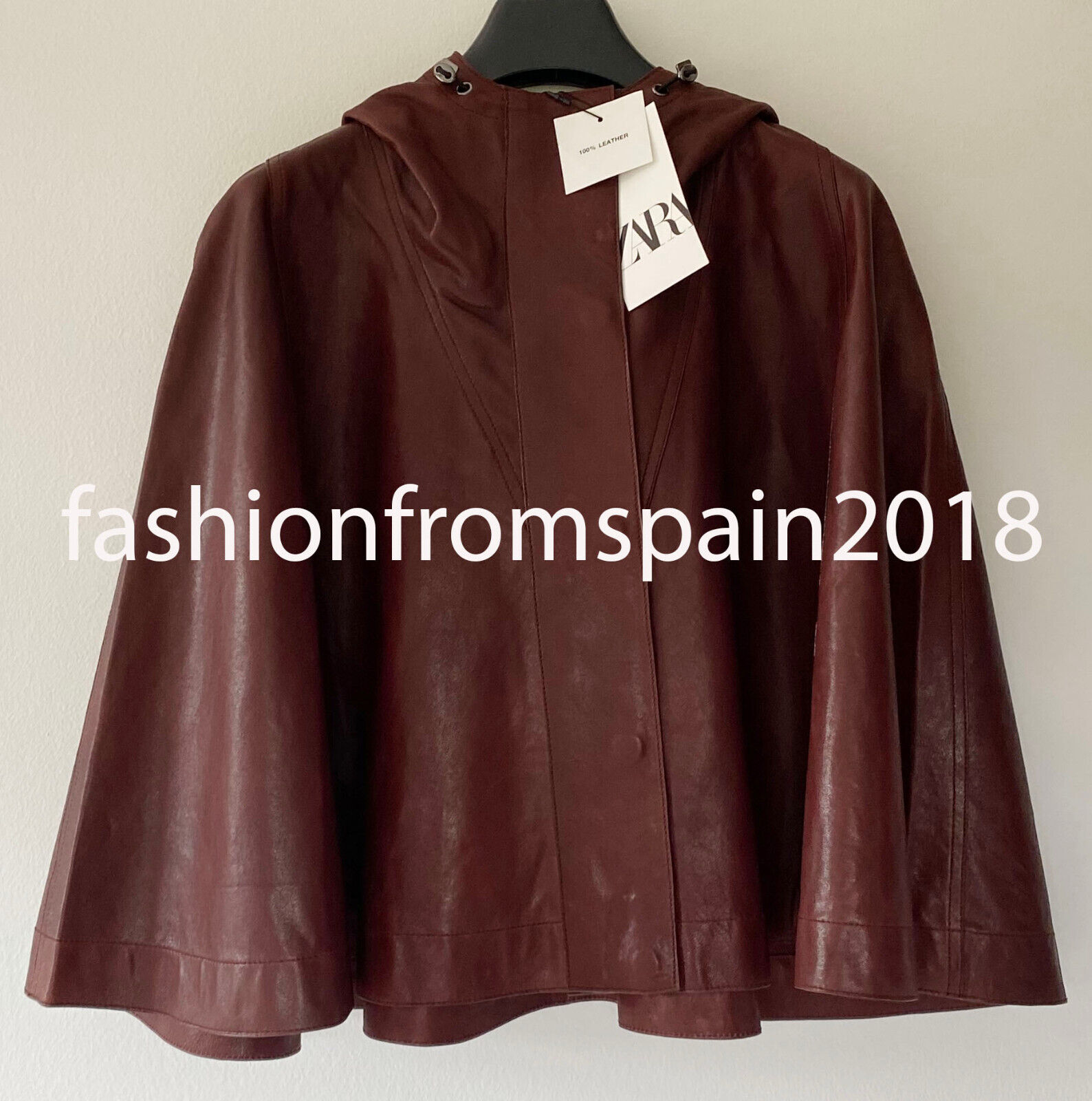 ZARA NEW WOMAN HOODED SHORT LEATHER CAPE ZW COLL. BURGUNDY ZARA NEW WOMAN HOODED SHORT LEATHER CAPE ZW COLL. BURGUNDY