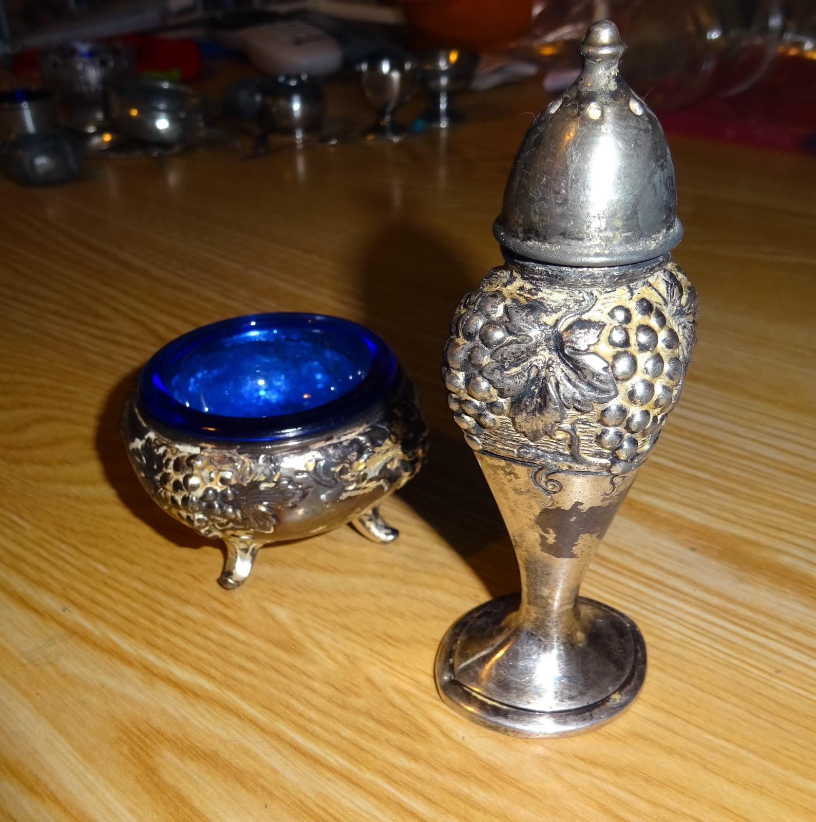 Lot of 2 Vintage Salt and Pepper set