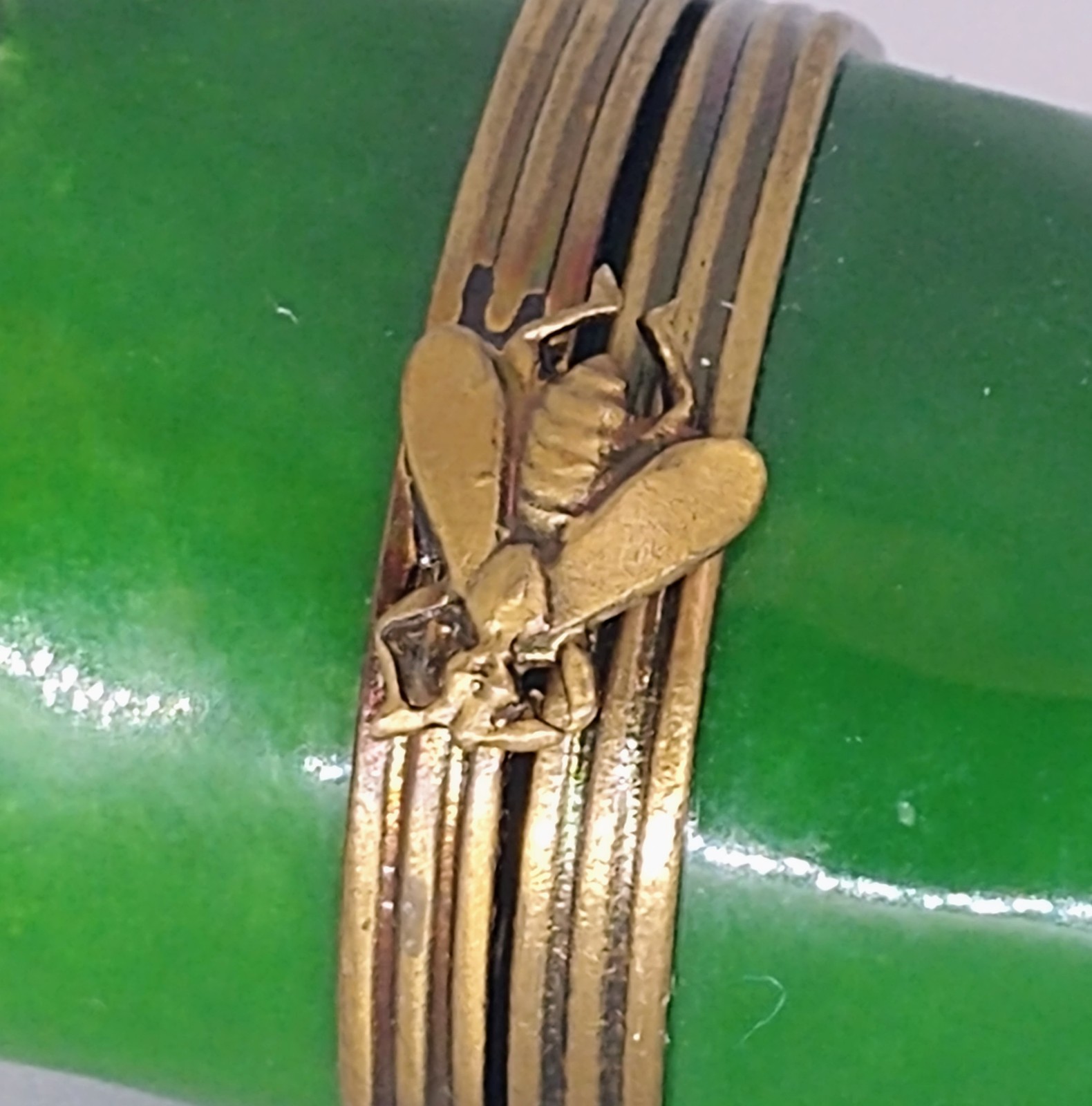 LIMOGES TRINKET BOX HAND PAINTED GREEN BELL PEPPER