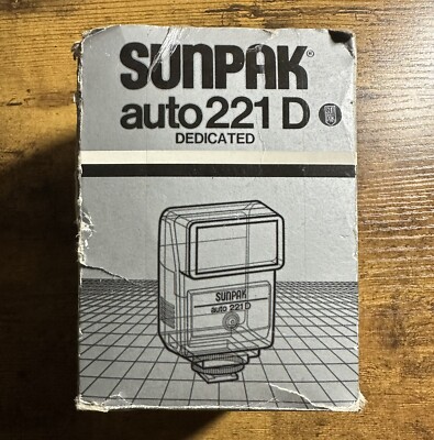 SUNPAK AUTO 221D Flash W/ Manual For Olympus Cameras
