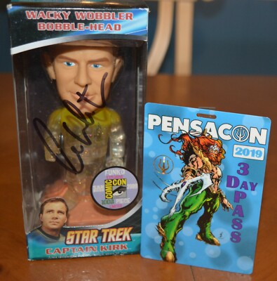 RARE 1 OOAK STAR TREK CAPTAIN KIRK WILLIAM SHATNER AUTOGRAPHED 2009 BOBBLE-HEAD