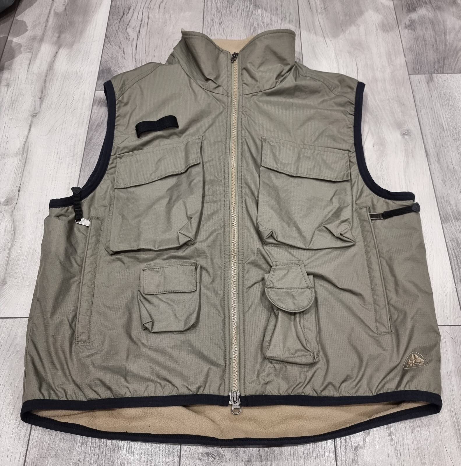 トップス NIKE acg vintage vest military fishing Vintage Nike ACG Vest (Large) – NEW YORK NUTJOB