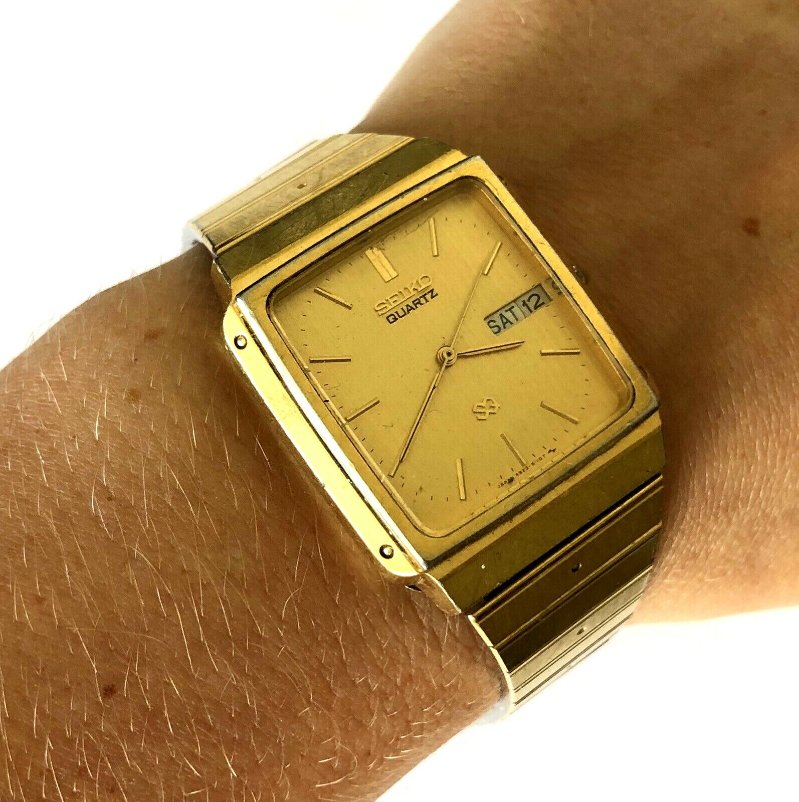 VINTAGE Seiko MENS Quartz 6923 5100 WRIST WATCH Day Date Parts Repair Only