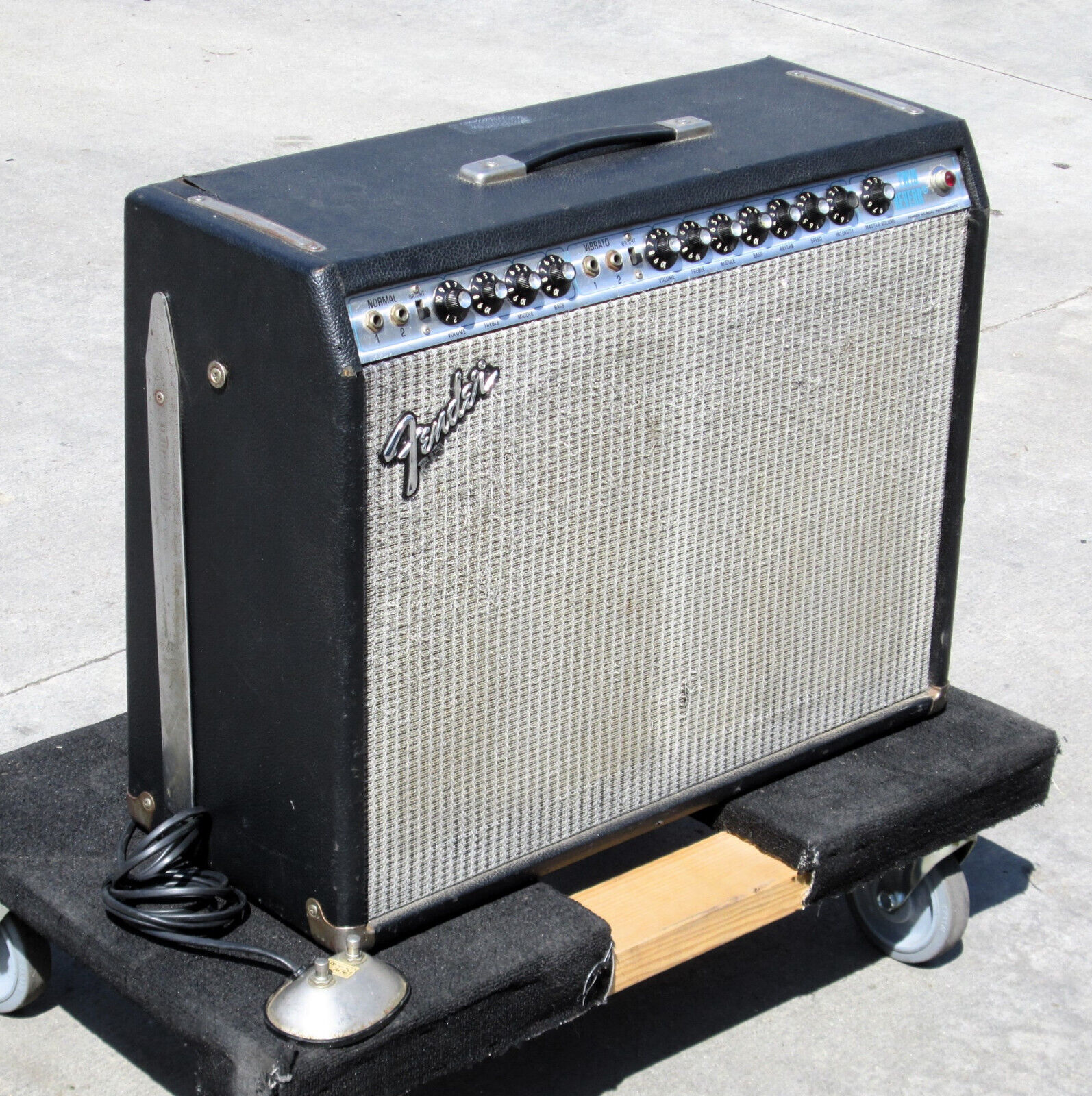 1974 Fender Twin Reverb Silverface Guitar Amp 2x12 Speaker 1974 Fender Twin Reverb Silverface Guitar Amp 2x12 Speaker