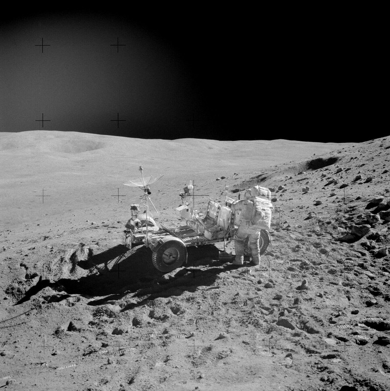 Photo Nasa - Apollo 16 1972 Surface Lunaire Lune Astronaute VÃ©Hicule