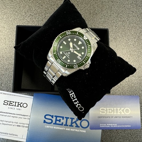 Pre-owned Seiko Men's Prospex Solar Steel Bracelet Divers Watch Green Sne583, 38.5mm Size