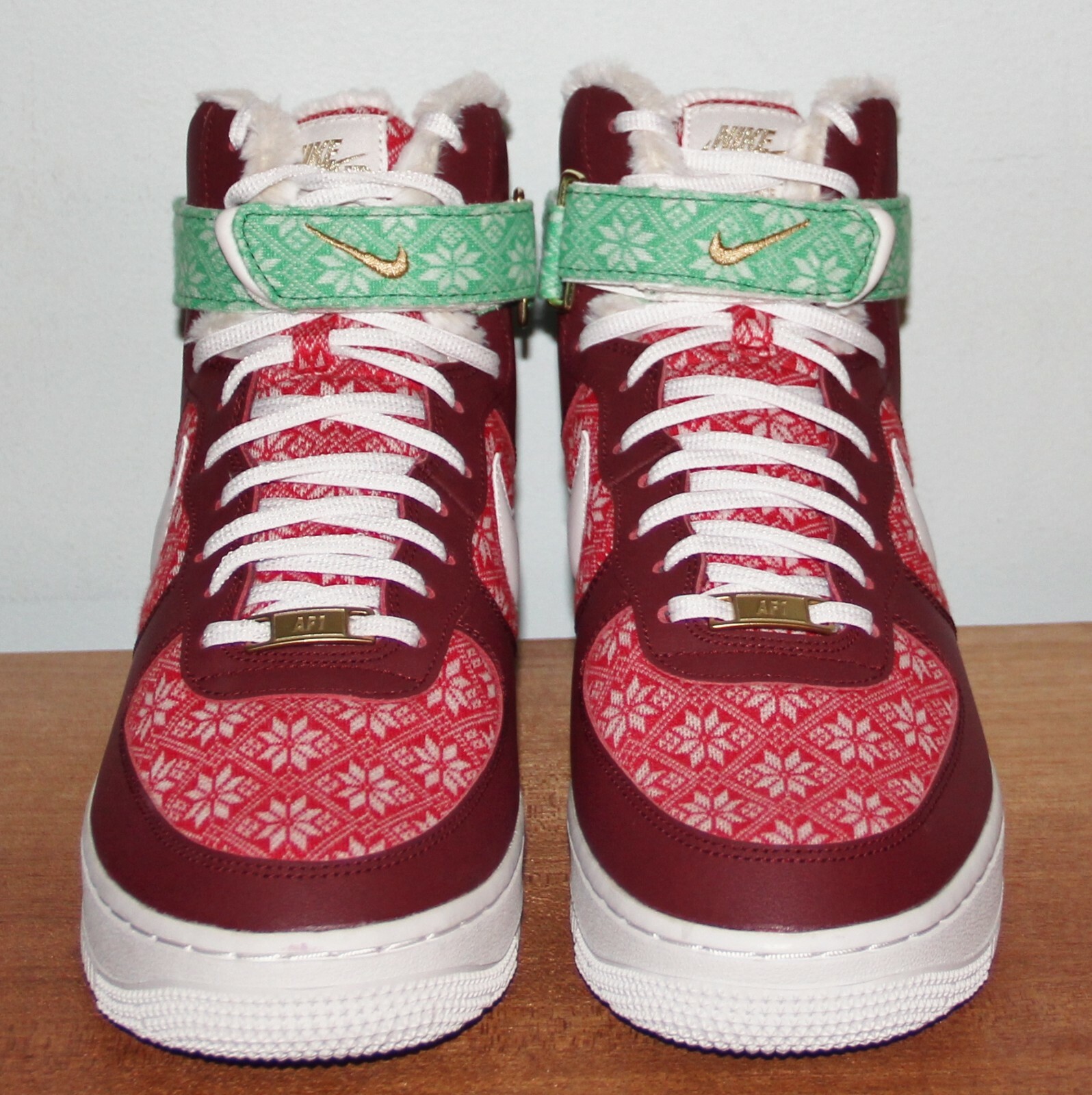 nike mens christmas sweater