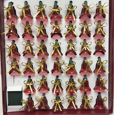 【中古】 Christmas Carols at St．．． Ceramic Holiday Church Carolers figurine set of 3 c1960. For