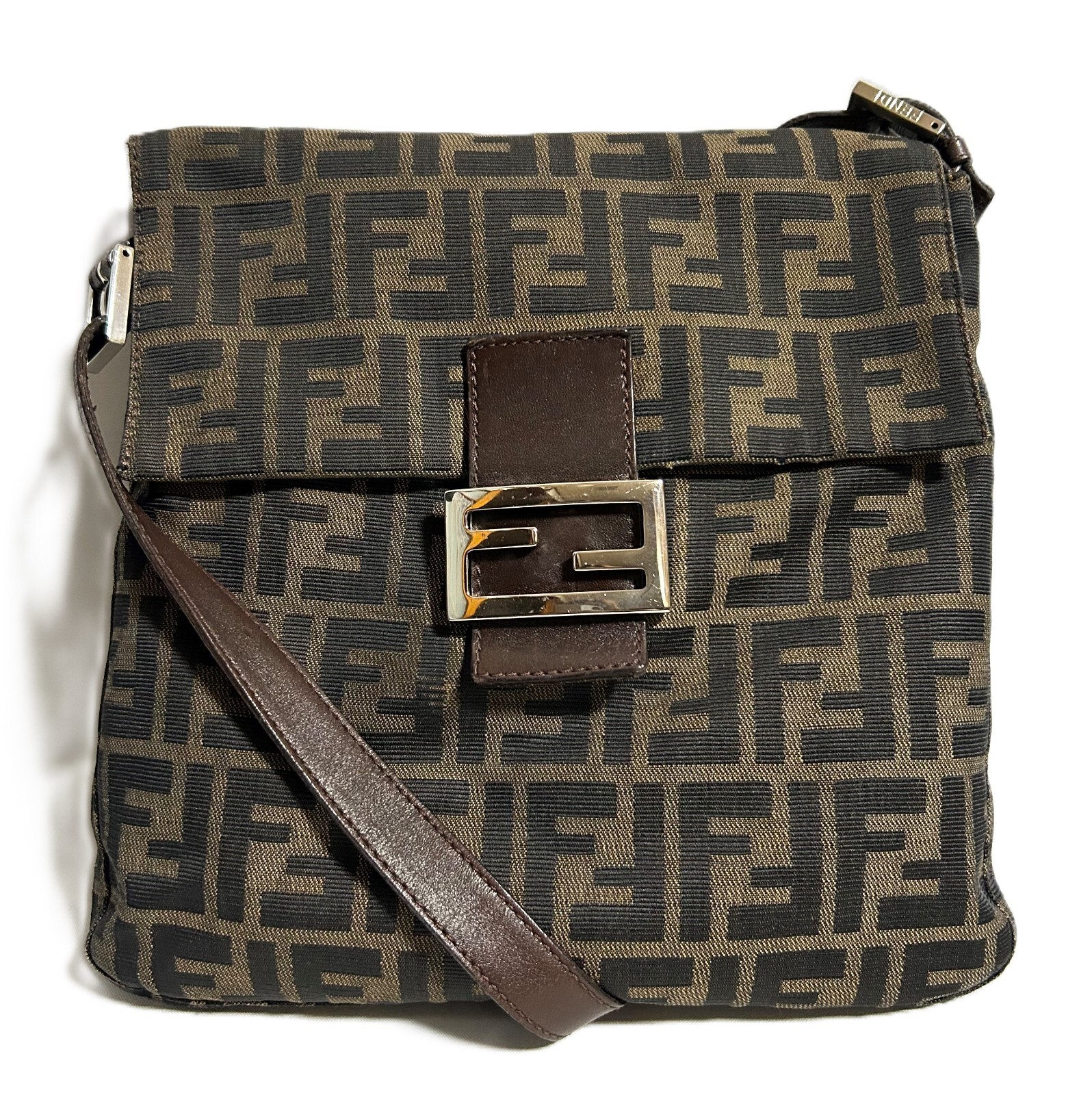 【関税・送料込み】FENDI MAMMA BAGUETTE LARGE FENDI Mamma Baguette Large Shoulder Bag 8BR834AQ0DF0KUR