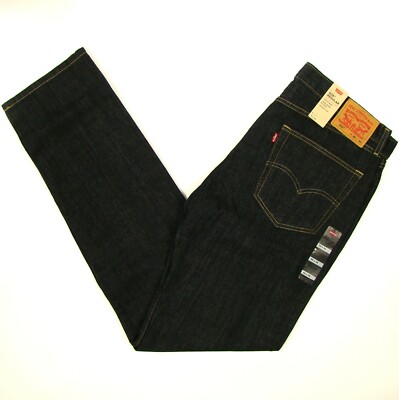 dark blue levi jeans