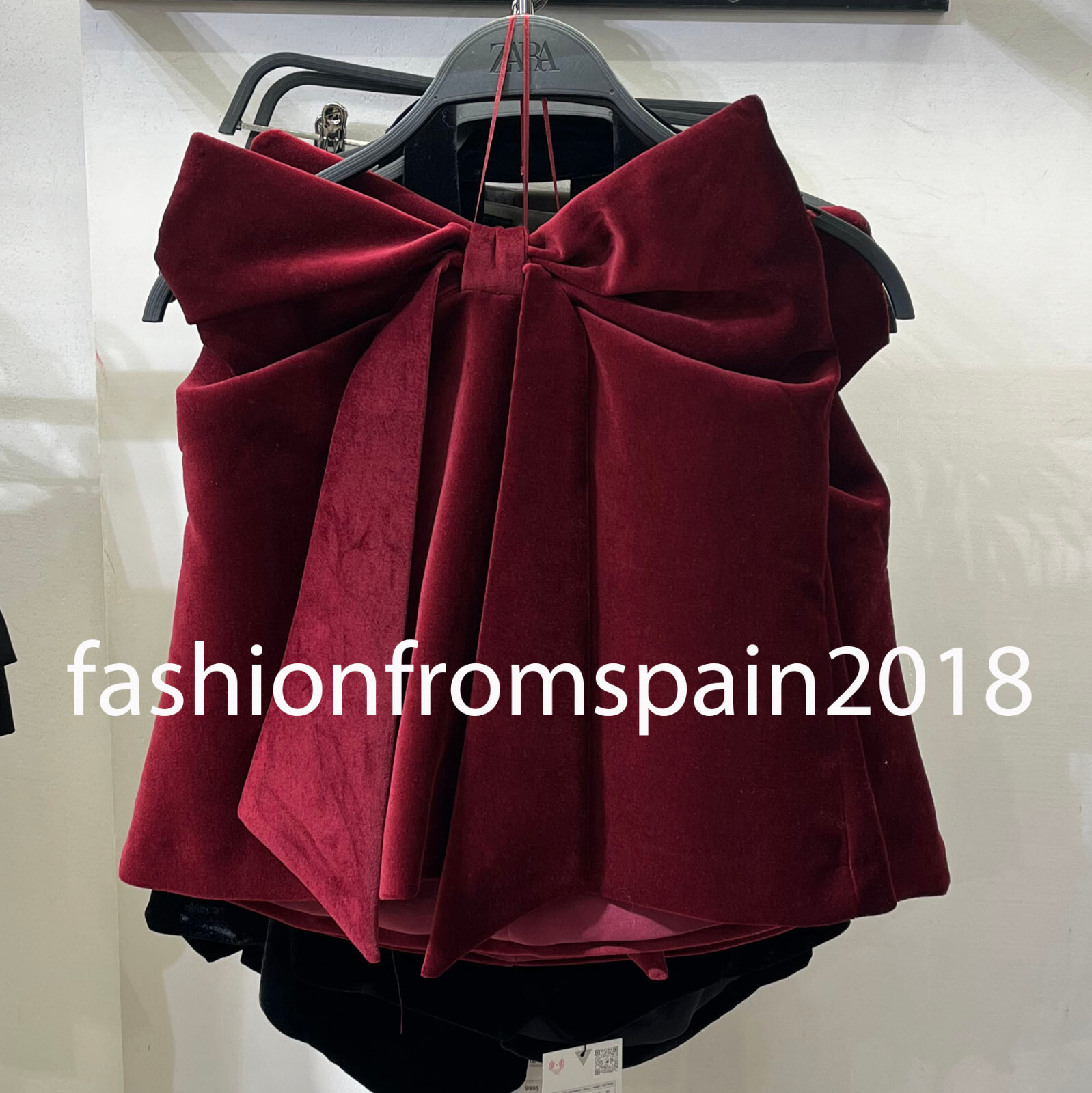 ゾロ ZARA NEW WOMAN OFF-SHOULDER VELVET TOP WITH BOW INTENSE RED