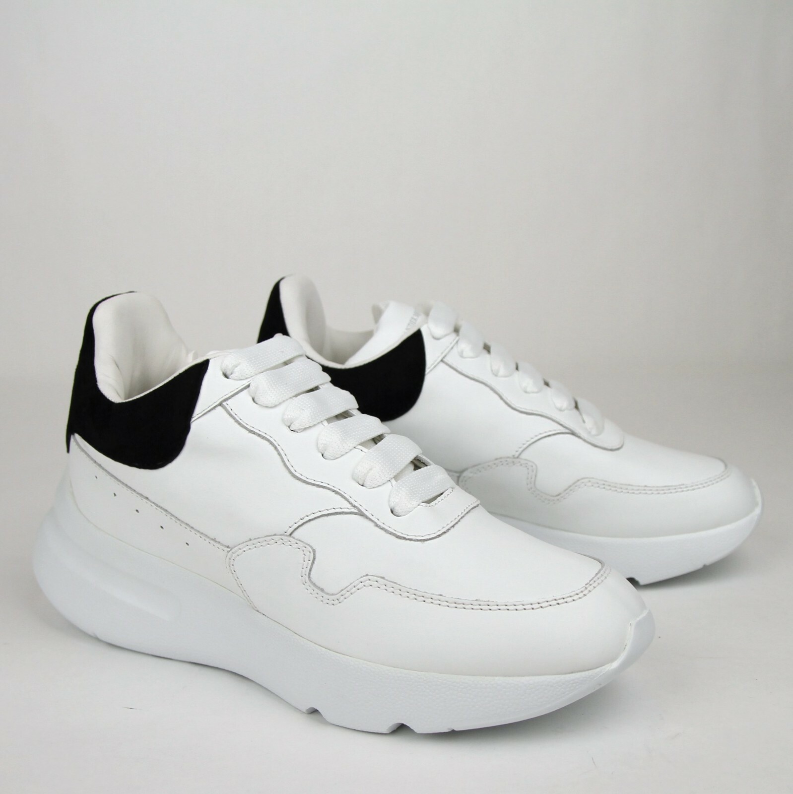 Pre-owned Alexander Mcqueen $590  Women's White Leather/suede Runner Sneaker 508291 9061