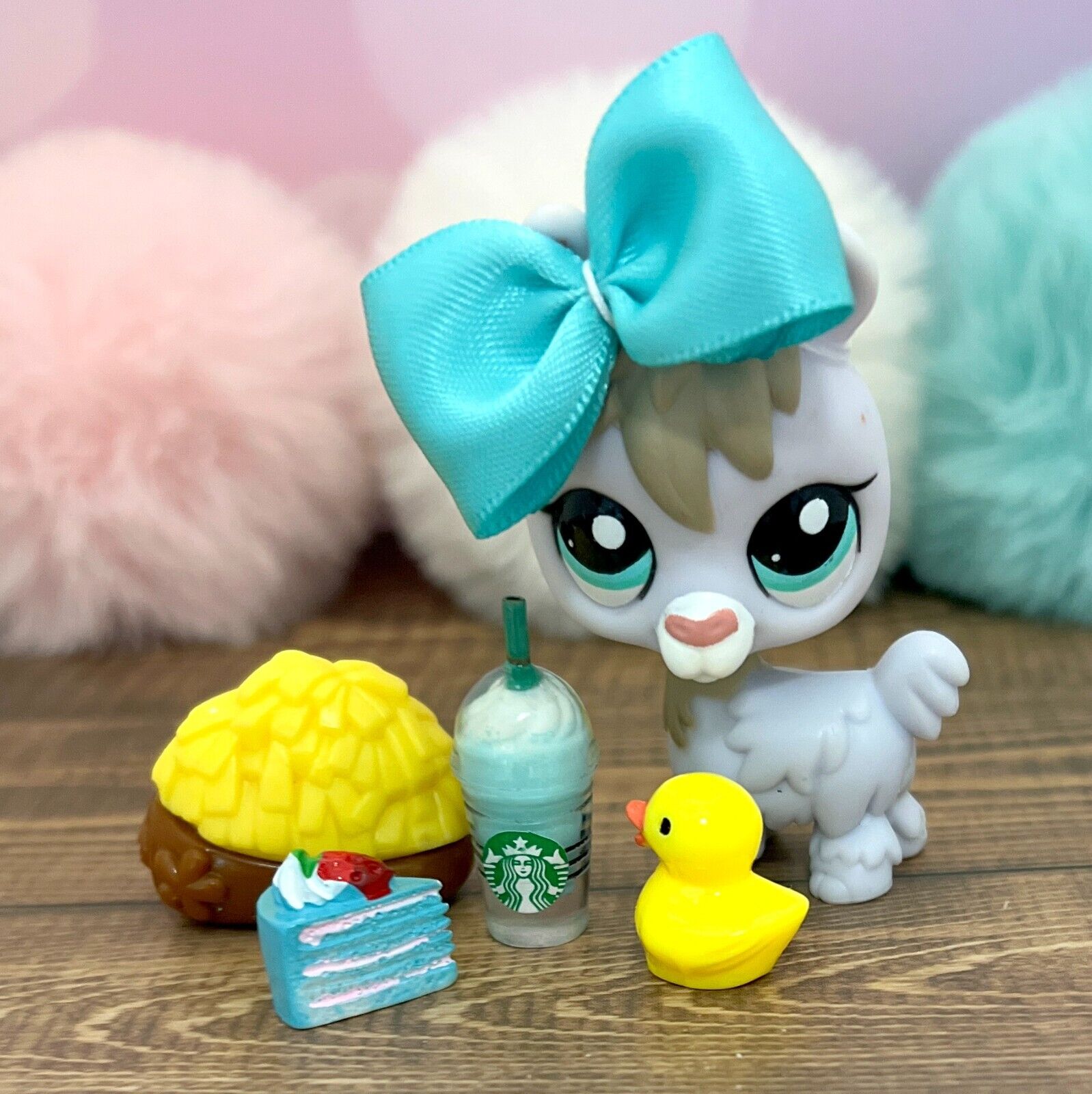Authentic Littlest Pet Shop LPS #2454 Llama Alpaca Authentic Littlest Pet Shop LPS #2454 Llama Alpaca