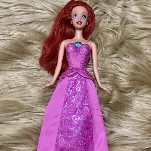 Mattel THE LITTLE MERMAID Singing  ARIEL Doll - Changes from Mermaid to Princess
