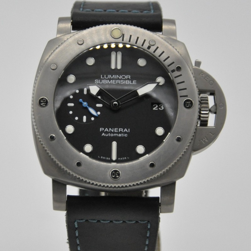 Panerai Luminor Submersible 1950 3 Days 47mm Titanium PAM01305 Automatic
