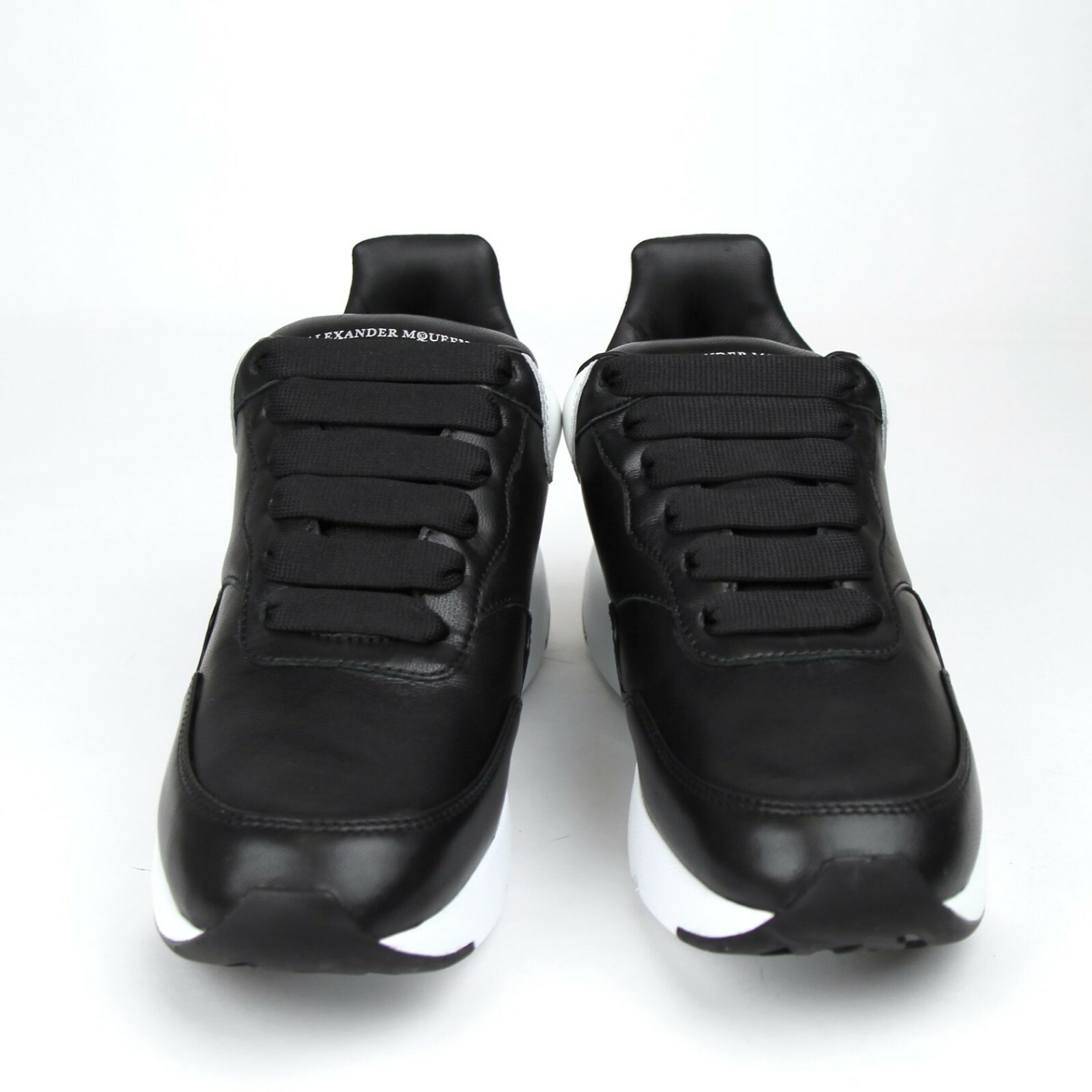 Pre-owned Alexander Mcqueen $590  Women's Black/white Leather Runner Sneaker 520014 1070
