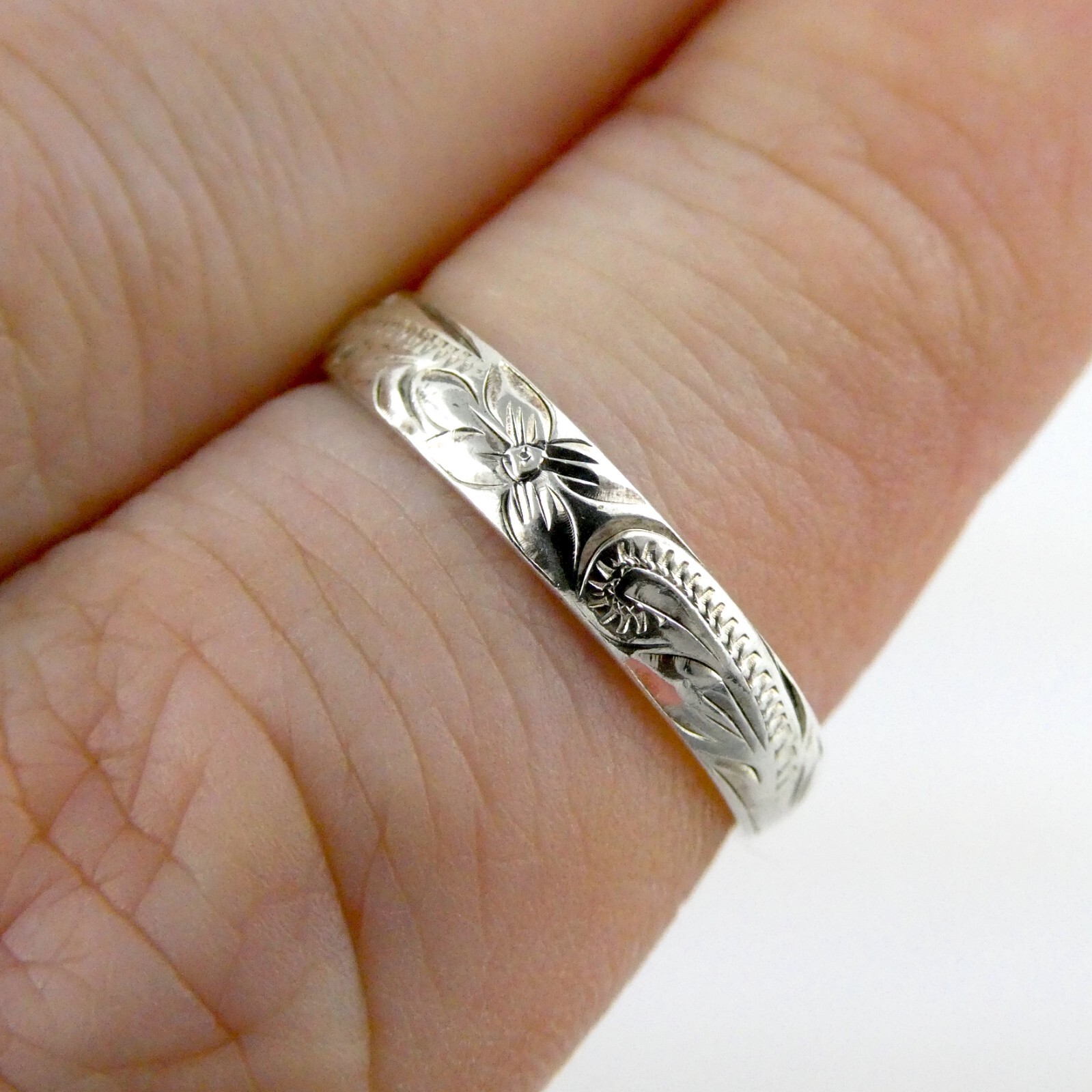 KAHIKO Silver Ring Needle Size 17