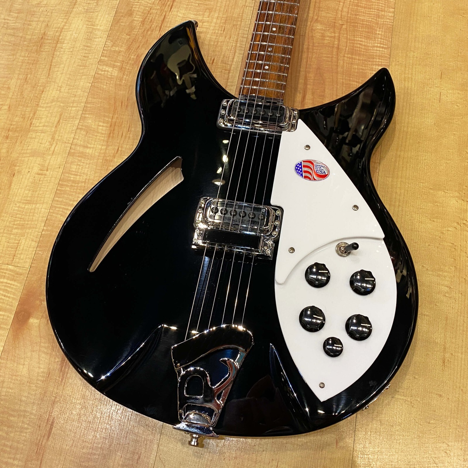 Rickenbacker 330 6-String Electric Guitar - JetGlo (Black