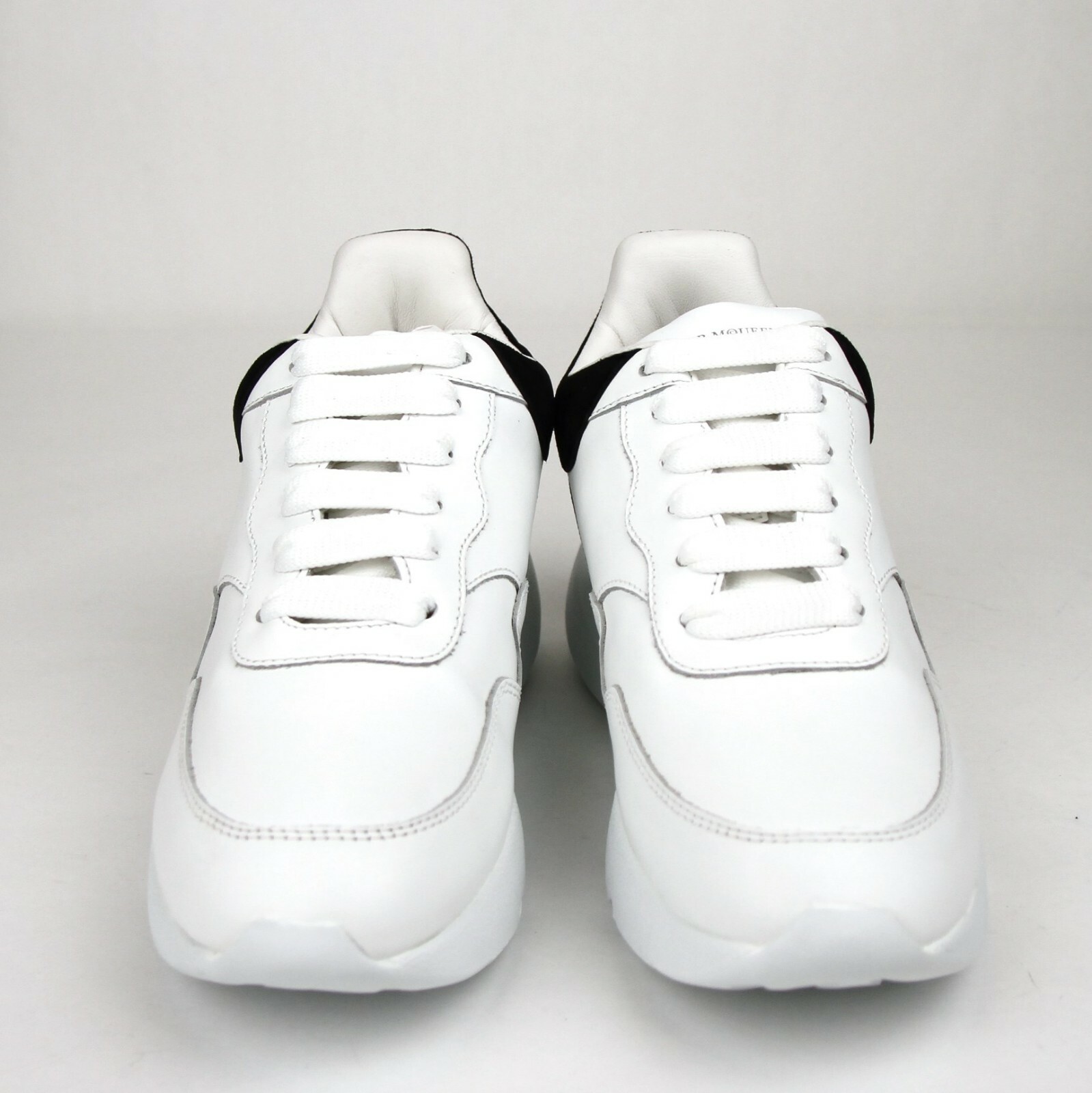 Pre-owned Alexander Mcqueen $590  Women's White Leather/suede Runner Sneaker 508291 9061