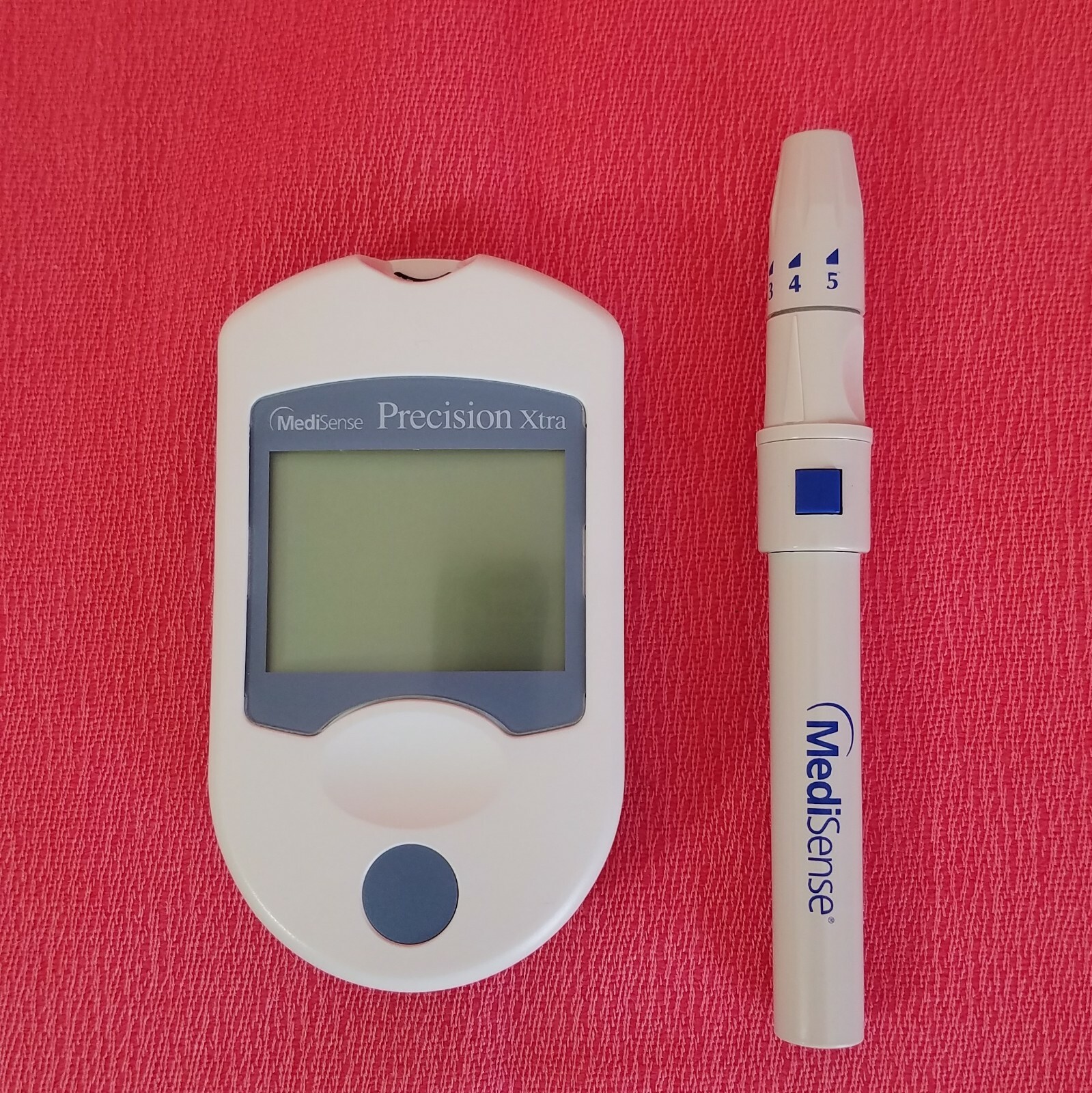 Precision Xtra Advanced Diabetes Management System Glucose Monitor MediSense