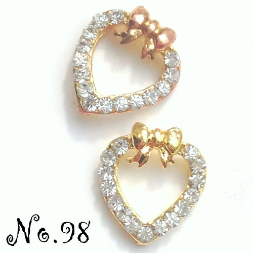 Nail-Art Instrumente in Gold mit Metallischem Effekt