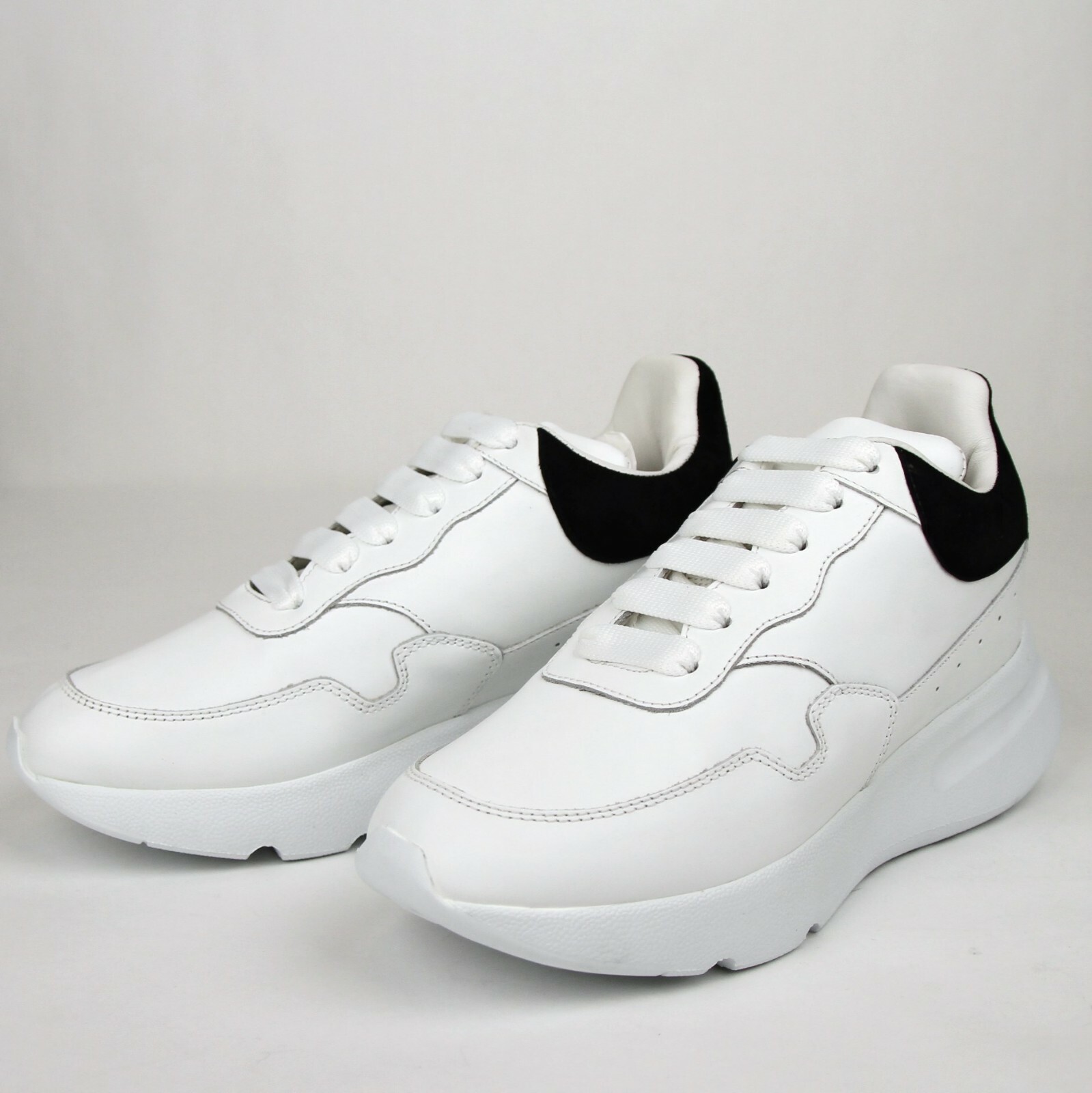 Pre-owned Alexander Mcqueen $590  Women's White Leather/suede Runner Sneaker 508291 9061