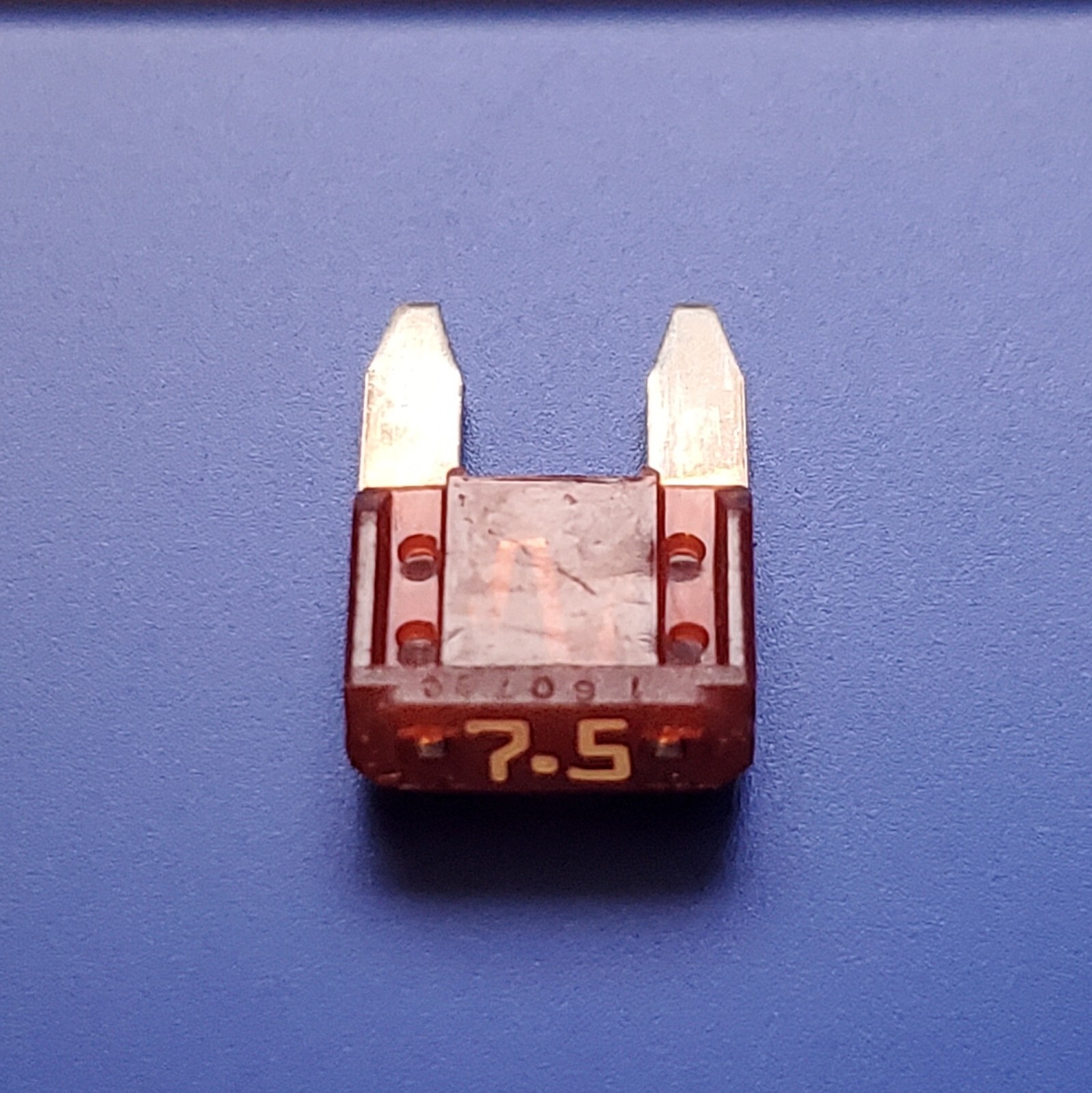 SHIPS FROM USA!! 2- Littelfuse Mini Automotive 7.5 Amp Blade Fuse - OEM QUALITY!