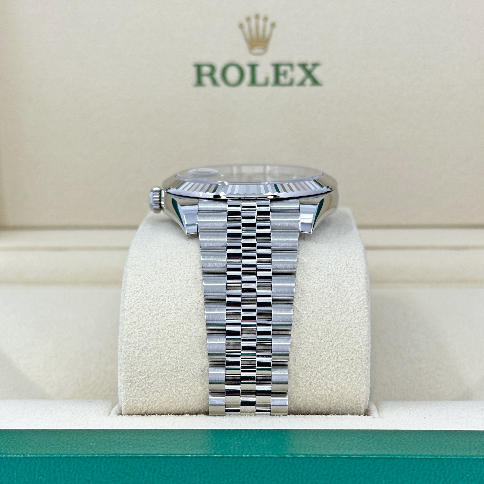 Pre-owned Rolex Datejust 41, Blue Diamond Dial, Jubilee, Ref 126334, Unworn Complete 2024