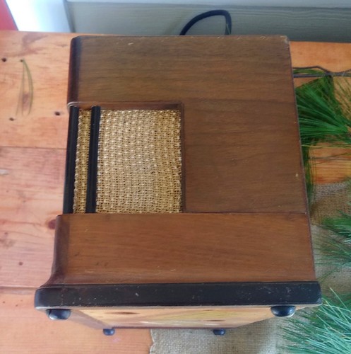 Rare Art Deco Musicana Amplifier for your 45 RPM Phonograph