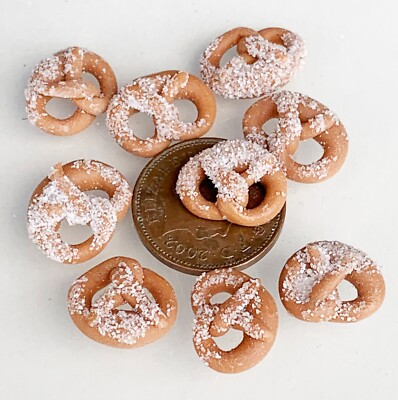 7 Chocolate Pretzels Cake Dessert Tumdee 1:12 Scale Dolls House Miniature PL2