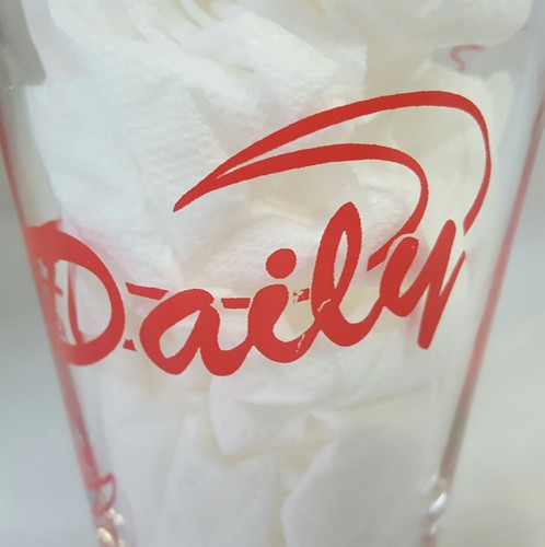 Disney Minnie Mouse Fresh Daily Pint Glass Red Minnie Design