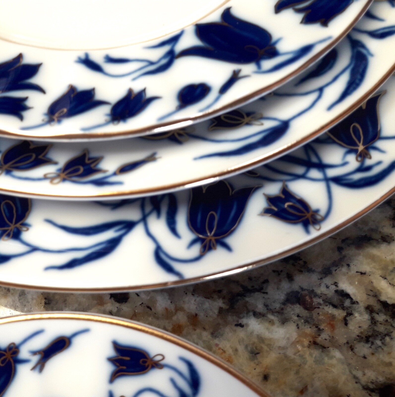 Lomonosov Bluebell Fine Porcelain Dinner / Cabinet Plate