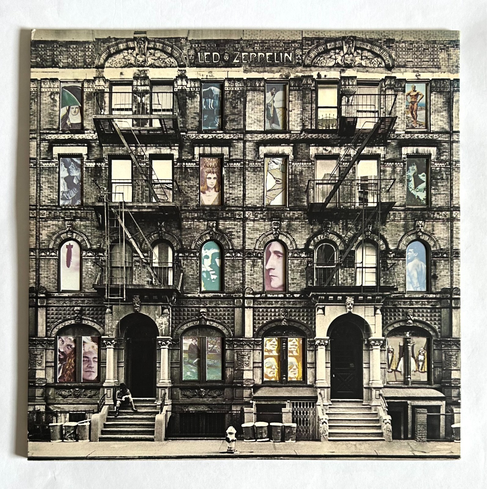 LED ZEPPELIN PHYSICAL GRAFFITI JAPAN VINYL 2LP RECORD 1975 P LED ZEPPELIN PHYSICAL GRAFFITI JAPAN VINYL 2LP RECORD 1975 P