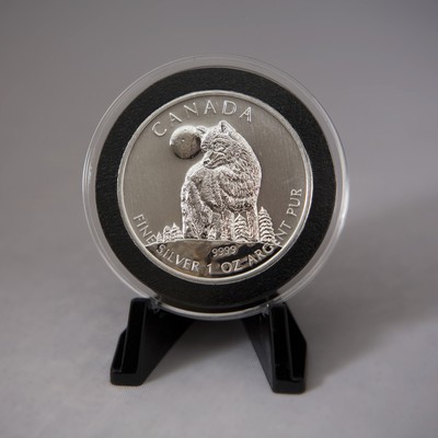 9999 pure silver - wolf - royal canadian mint