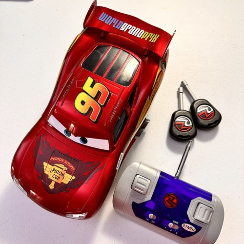 Disney Pixar Cars RideMakerz Lighting McQueen With Remote See