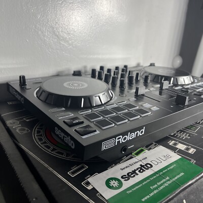 NEW Roland DJ-202 2-Channel Serato DJ USB MIDI Sequencer Controller