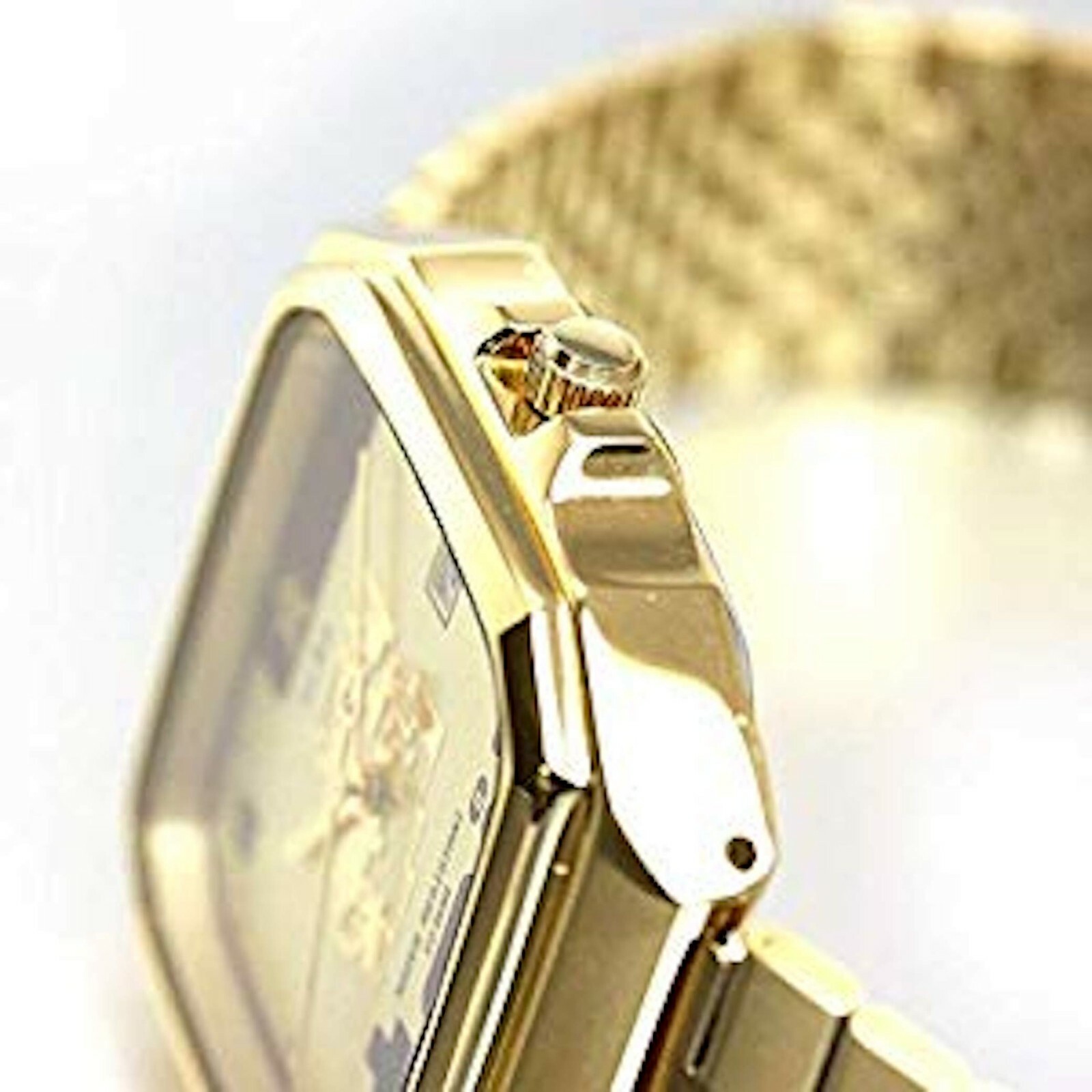 Pre-owned Alba Seiko  Acck711 Super Mario Bros. Limited Quartz Watch Gold Nes Famicom