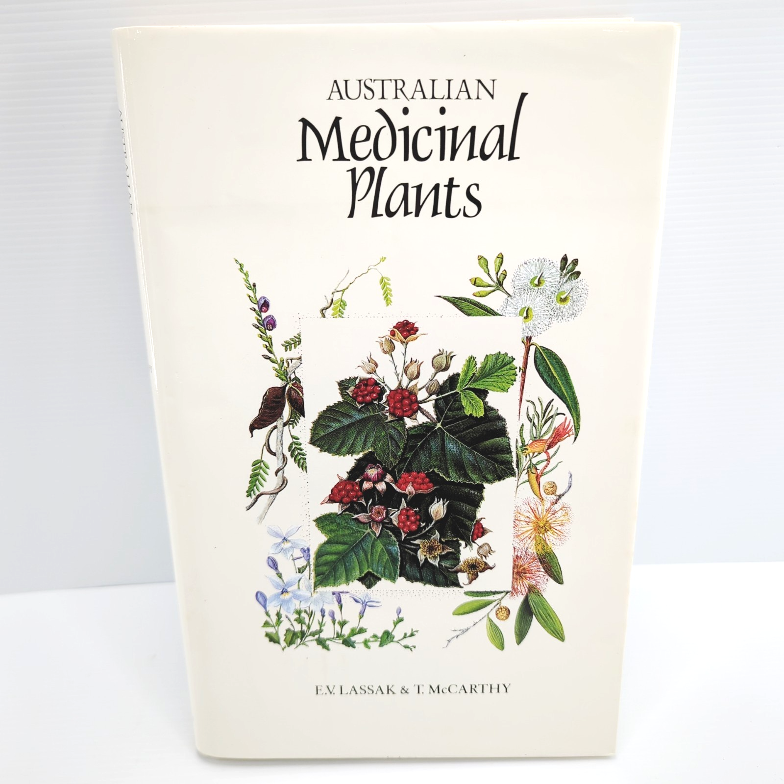 Australian Medicinal Plants by E.V. Lassak, Tara McCarthy