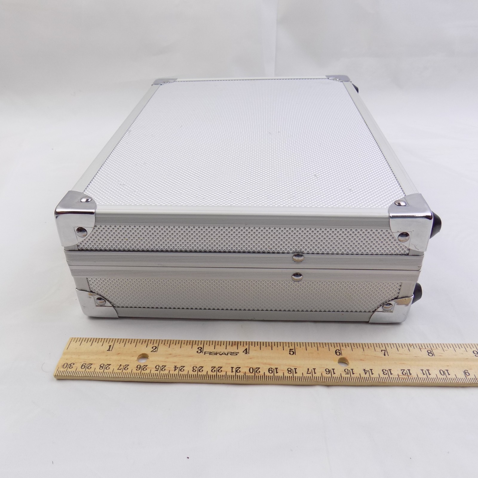 Intec Aluminum Hard Metal Carrying Storage Case For Nintendo Game Boy DS