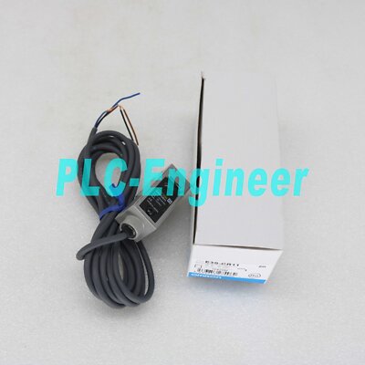 New Omron E3S-CR11 Photoelectric Switch Sensor E3SCR11 10-30VDC 2M