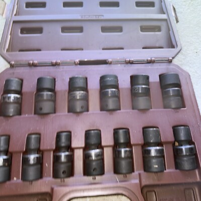 MATCO 13 PIECE 1/2'' METRIC 6 POINT UNIVERSAL IMPACT SWIVEL SOCKET SET SCUPM136V