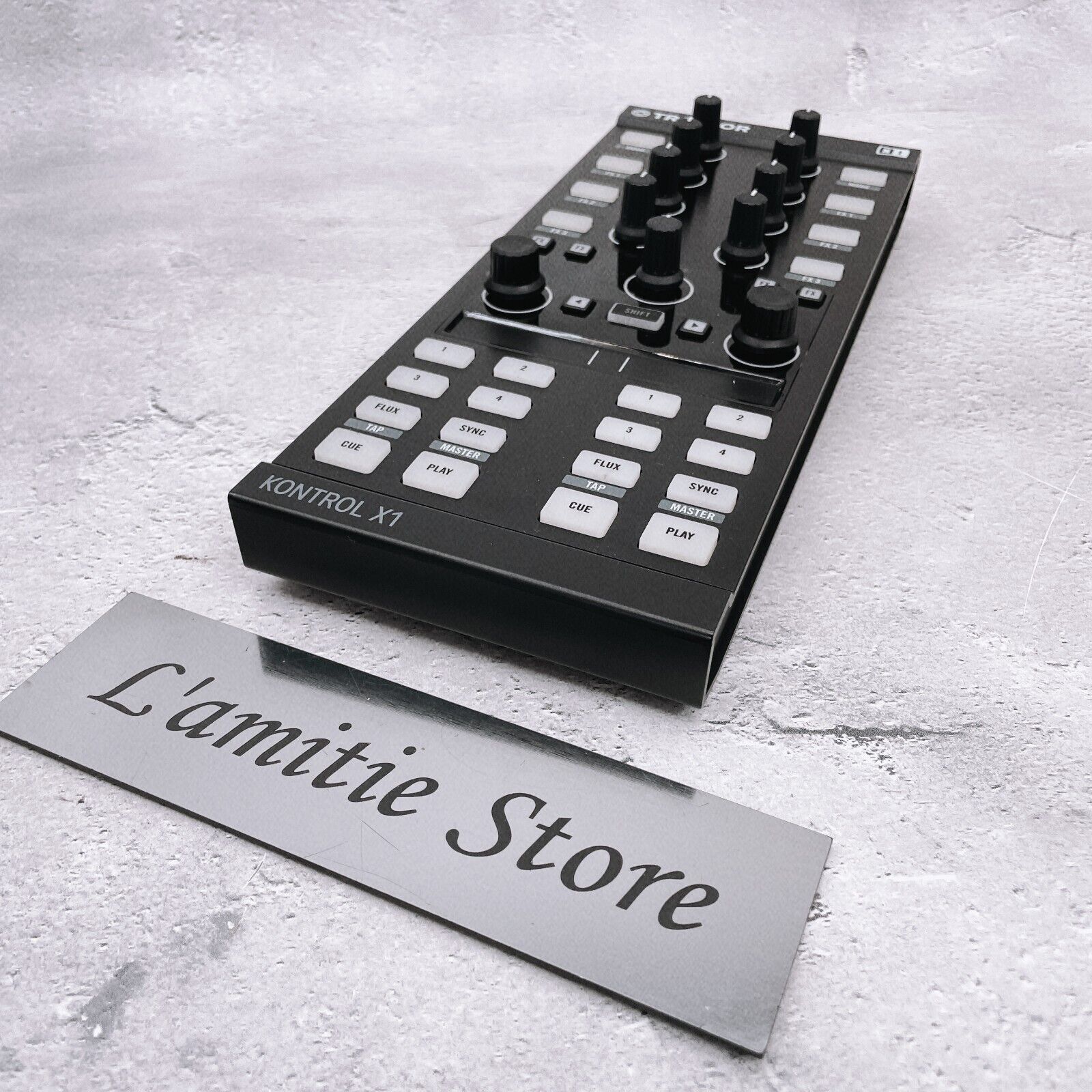 Native Instruments DJ Controller TRAKTOR Kontrol X1 MK2 JP X Native Instruments DJ Controller TRAKTOR Kontrol X1 MK2 JP X