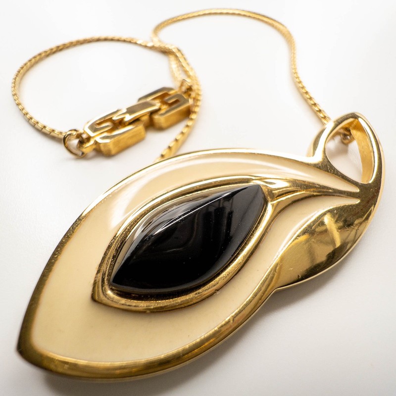 VTG 1981 Bijoux Givenchy Pendant Necklace Gold Plated Lily Shape