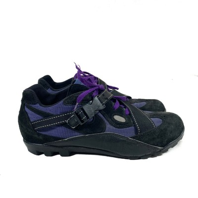 nike acg mountain bike shoes