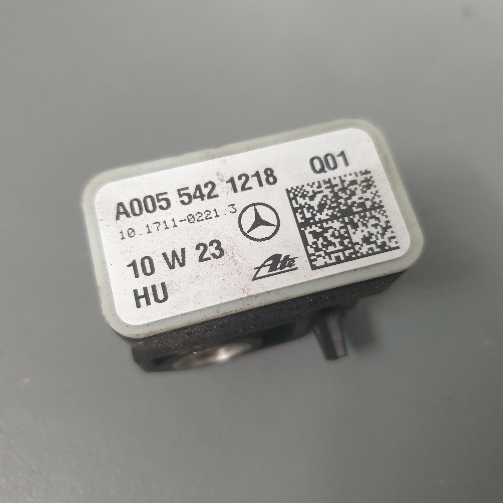 メル Mercedes Benz W164 ML-Class Acceleration Sensor A0055421218