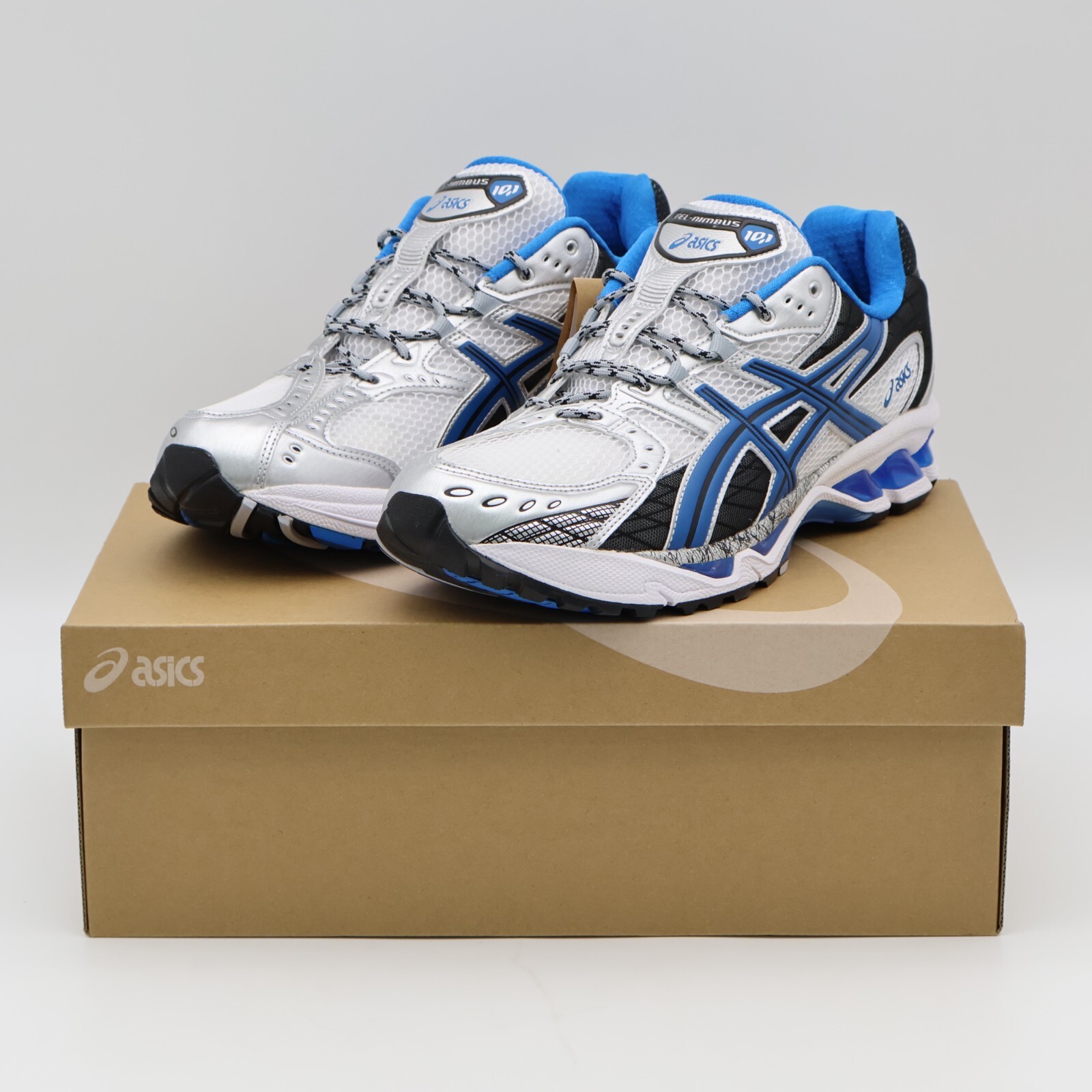 靴 Asics Gel-Nimbus White Directoire Blue Asics - Gel-Nimbus 10.1 in White/Directoire Blue – SVRN