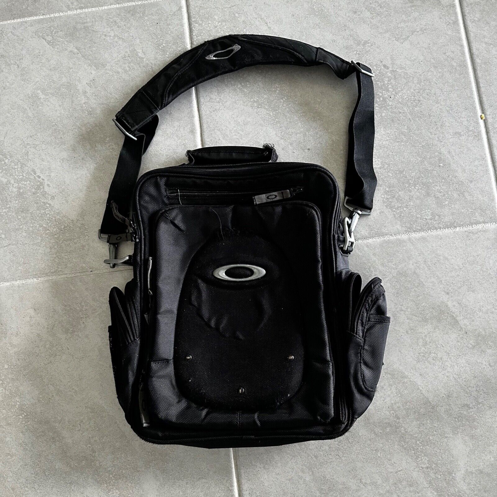 Vintage Y2K Oakley Cyber Side Sling Bag Backpack Messenger Bag Computer | eBay Vintage Y2K Oakley Cyber Side Sling Bag Backpack Messenger Bag Computer | eBay