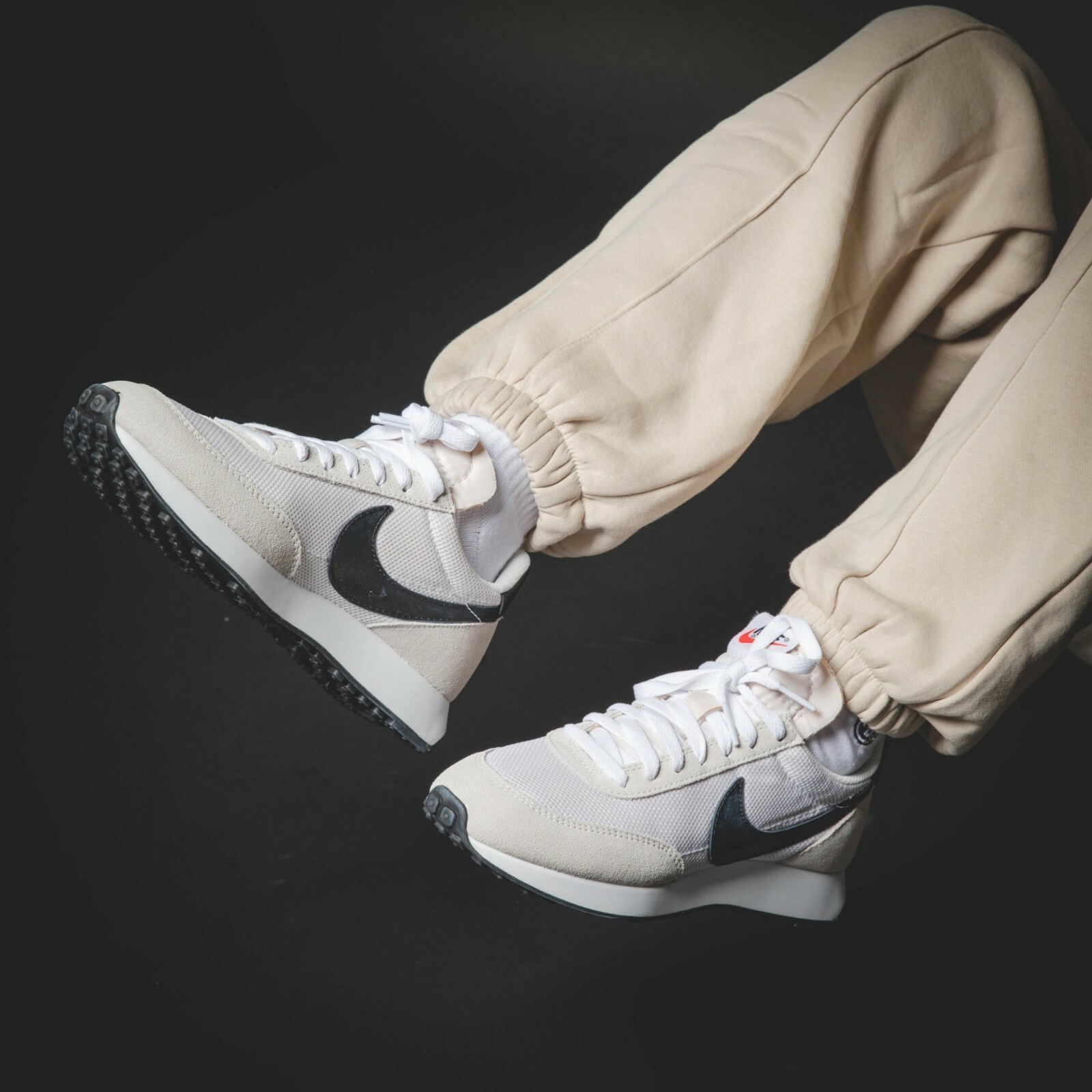 tailwind 79 phantom white