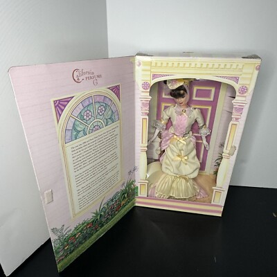 1997 Mattel An Avon Exclusive Mrs. P.F.E. Albee Second in Series 20330 New Vtg