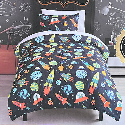 FAO Schwarz Twin Size 2-pc Comforter Set - Outer Space Kids (includes sham)